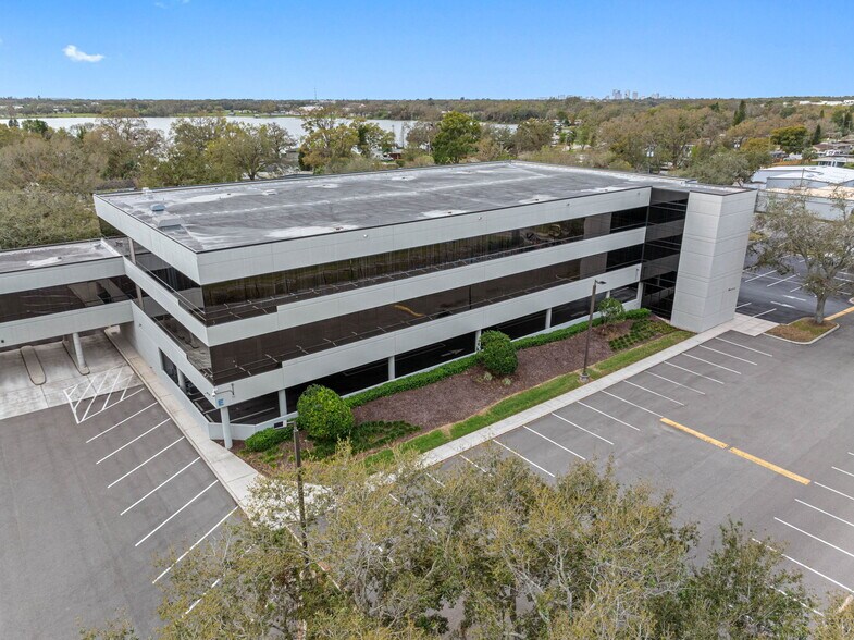 6801 E Hillsborough Ave, Tampa, FL à louer - Aérien - Image 1 de 109