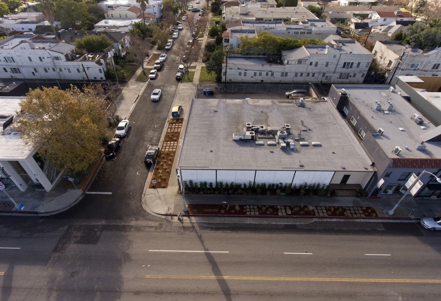 6900 Melrose Ave, Los Angeles, CA à louer - Aérien - Image 3 de 48