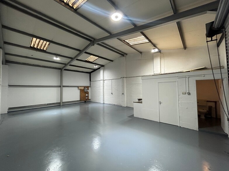 Grace Rd, Sheerness for lease - Building Photo - Image 3 of 7