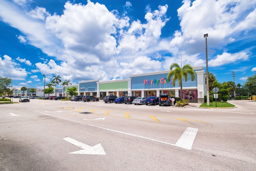130 N University Dr, Pembroke Pines, FL for lease - Building Photo - Image 3 of 4