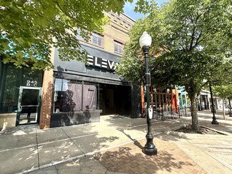 Plus de détails pour 943 Massachusetts St, Lawrence, KS - Commerce de détail à louer