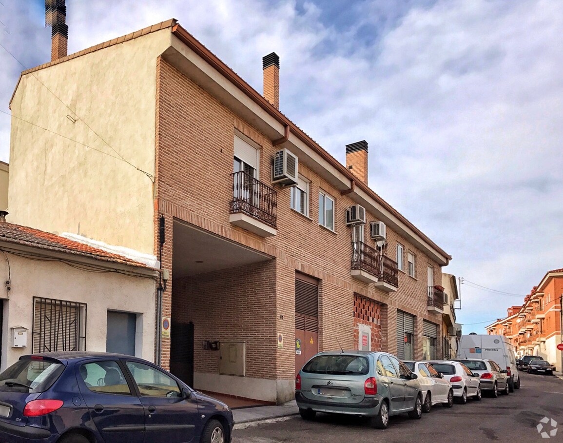 Immeuble residentiel dans Yuncos, Toledo à vendre Photo du bâtiment- Image 1 de 3
