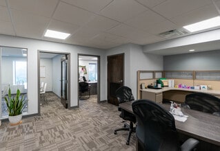 1 SE Beach Dr, Saint Petersburg, FL for lease Interior Photo- Image 2 of 3