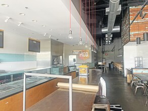 4101-4191 Tates Creek Centre Dr, Lexington, KY à louer Photo intérieure- Image 1 de 4