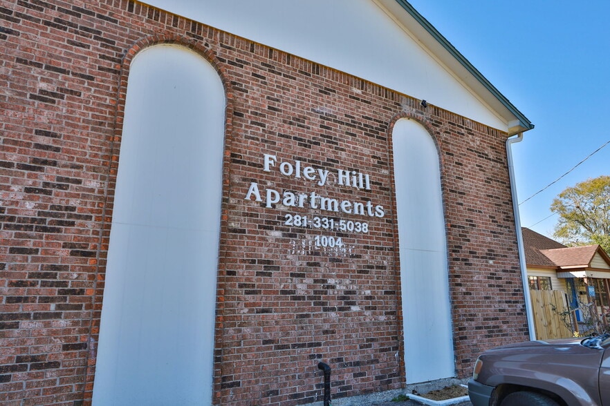 1004 S Hill St, Alvin, TX for sale - Building Photo - Image 2 of 13