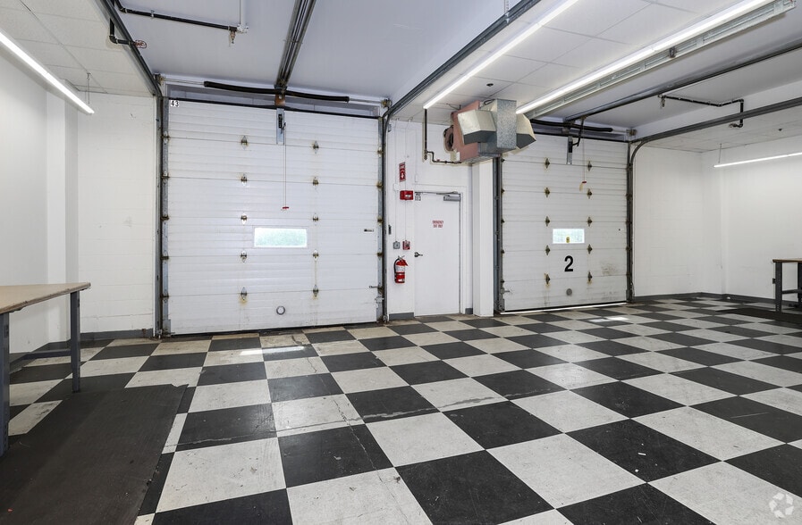 300 Jubilee Dr, Peabody, MA for lease - Interior Photo - Image 3 of 9