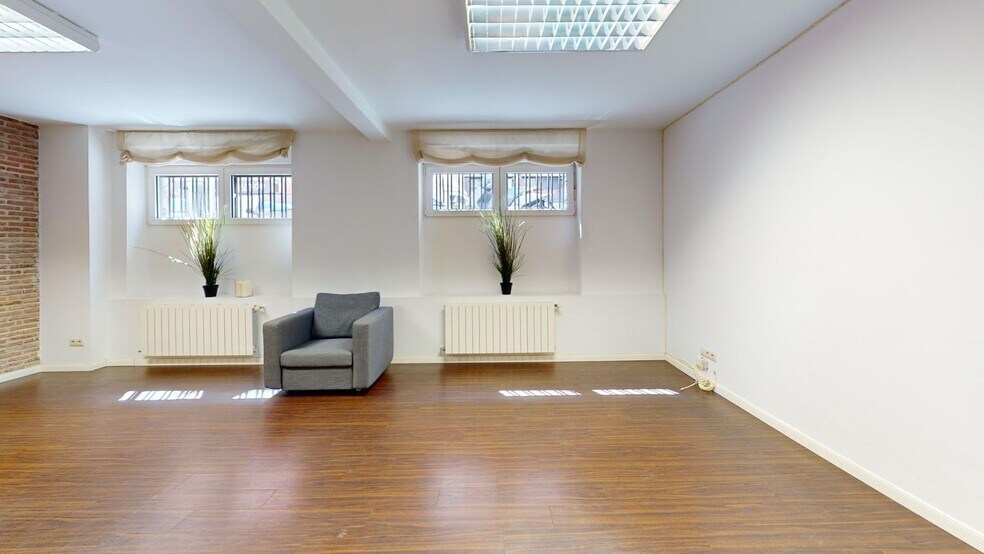 Office in Madrid, Madrid for lease - Interior Photo - Image 3 of 5