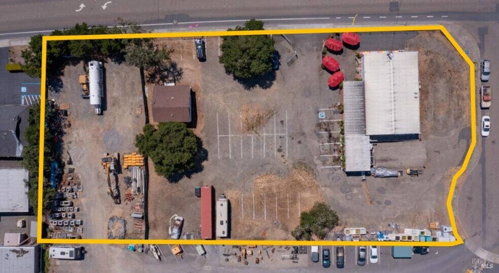 1480 Grove St, Healdsburg, CA à vendre - Aérien - Image 2 de 43