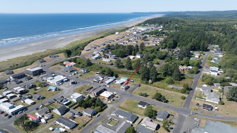 40 Main St, Pacific Beach, WA for sale - Building Photo - Image 3 of 48
