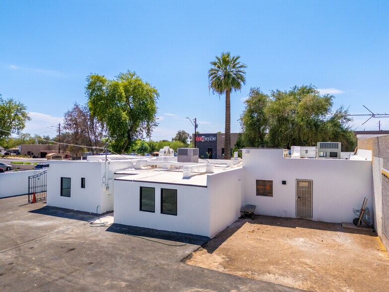 4445 N 24th St, Phoenix, AZ à vendre - Photo du bâtiment - Image 3 de 6