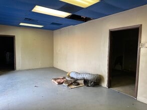 2856 Lamb Pl, Memphis, TN for lease Building Photo- Image 2 of 2