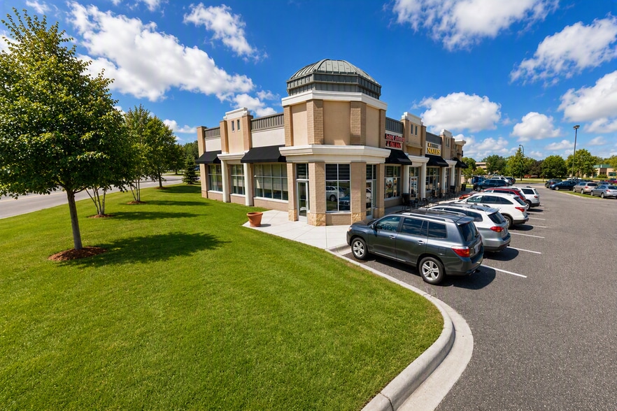10100-10200 N 6th Ave, Plymouth, MN for lease - Building Photo - Image 3 of 9
