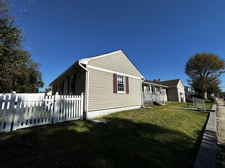 75 Kennedy Way, Keansburg, NJ à vendre - Photo principale - Image 1 de 1