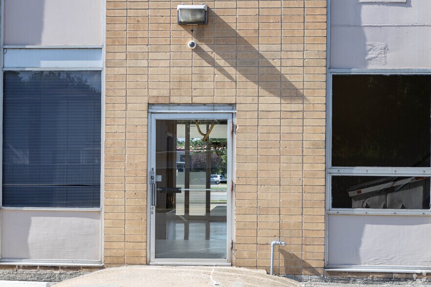 55 Jericho Tpke, Jericho, NY à louer - Photo du bâtiment - Image 2 de 9