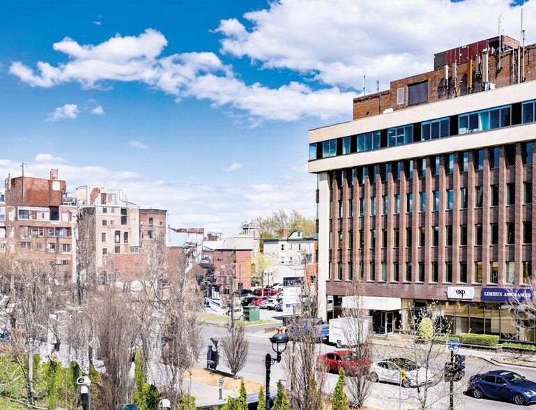 150 Rue Marchand, Drummondville, QC à louer - Photo du bâtiment - Image 2 de 8