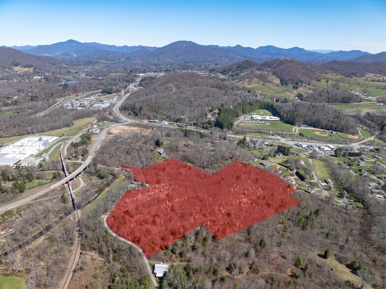 00 Woodland Dr, Waynesville, NC à vendre - Photo du bâtiment - Image 2 de 19