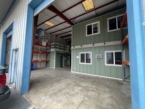 201 Kapaa Quarry Rd, Kailua, HI for lease Interior Photo- Image 2 of 2
