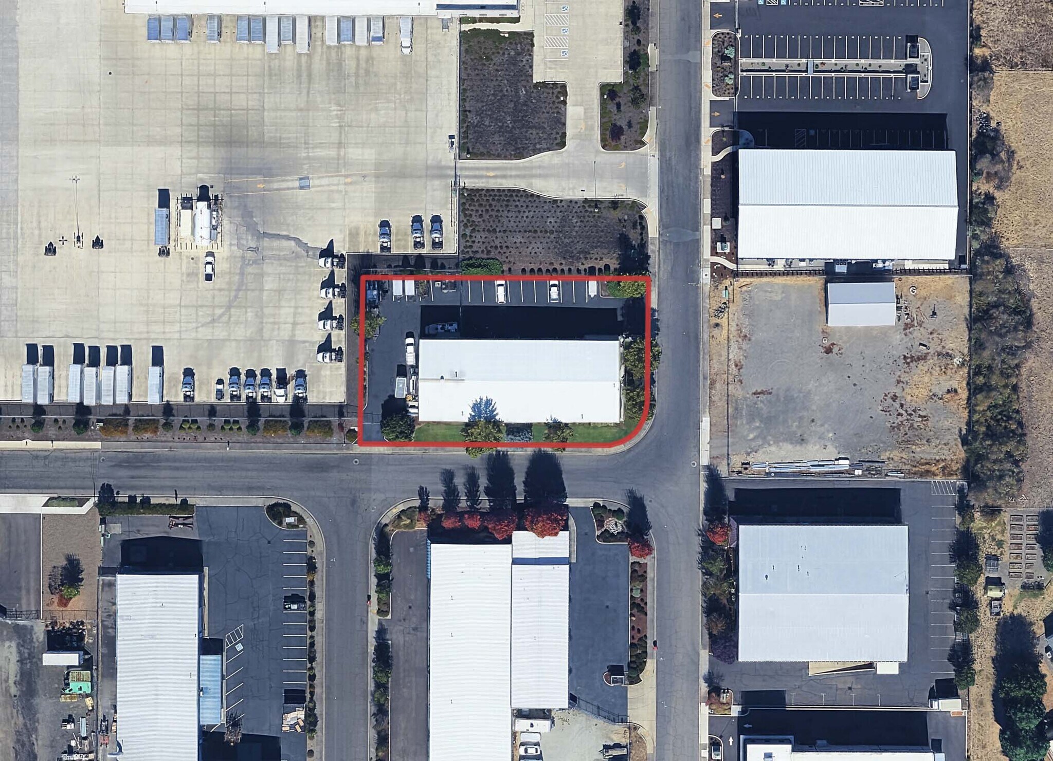 5409 Bierson Way, Central Point, OR for lease Primary Photo- Image 1 of 7
