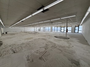 502 S Old Orchard Ln, Lewisville, TX for lease Interior Photo- Image 2 of 4