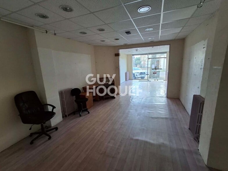 Retail in Soissons for lease - Interior Photo - Image 3 of 3