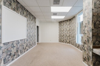 6758 N Military Trl, West Palm Beach, FL for lease Interior Photo- Image 2 of 12