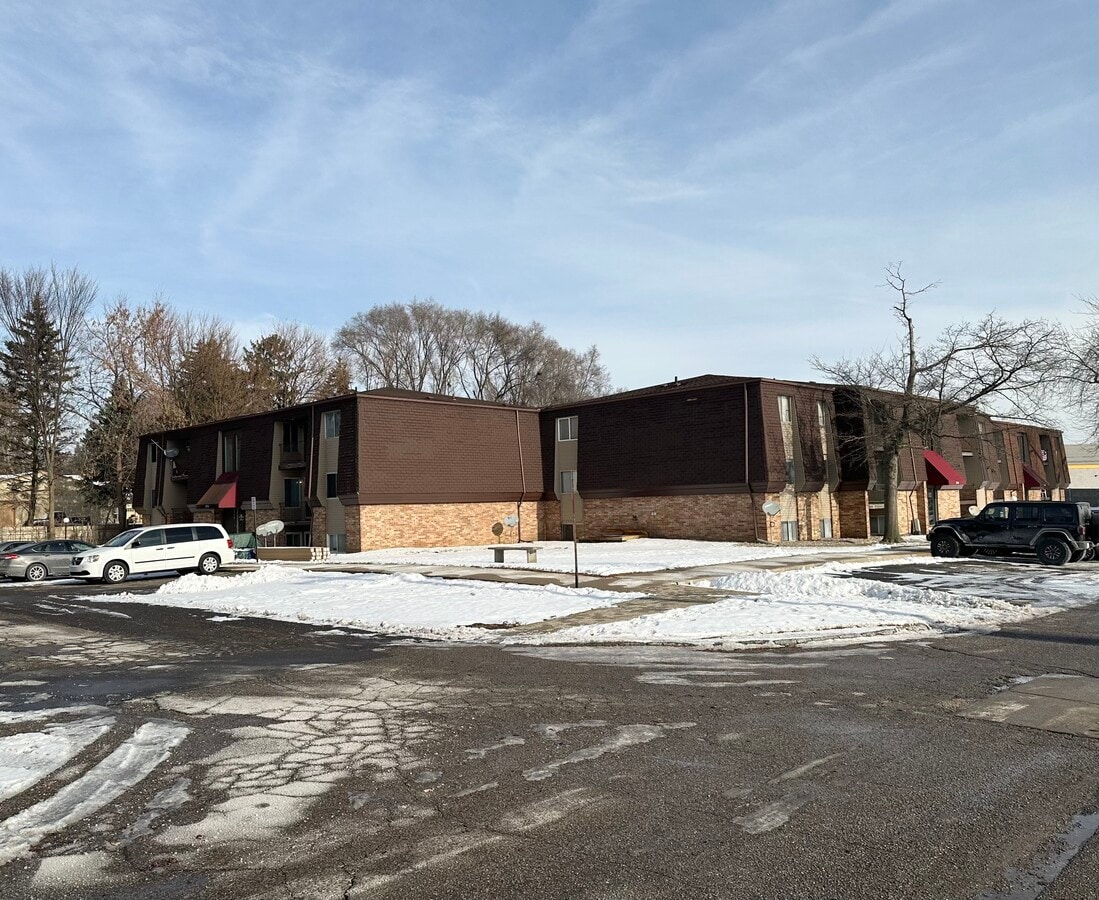 21761 Hillside Dr, Clinton Township, MI 48035 - Unité B3 -  - Photo intérieure - Image 1 of 1