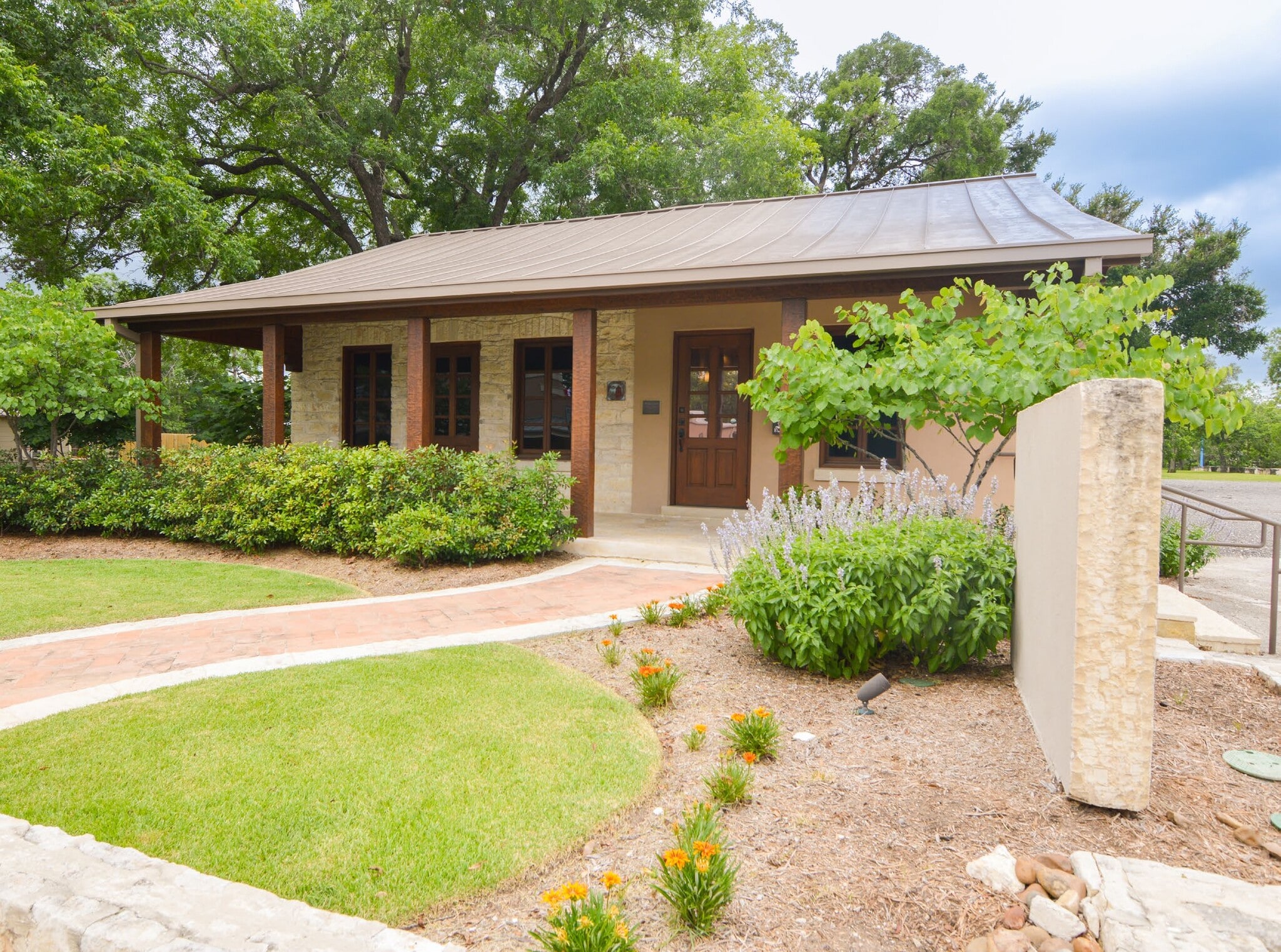 302 S Main St, Boerne, TX for sale Building Photo- Image 1 of 21