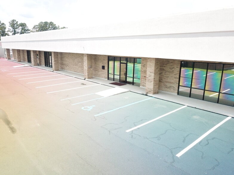 3900 Leeds Ave, North Charleston, SC for lease - Building Photo - Image 3 of 4