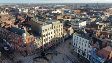 11-13 Queen Sq, Wolverhampton à louer Photo du bâtiment- Image 2 de 7