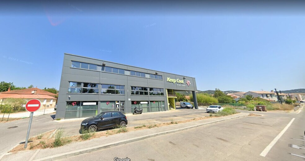 Office in Hyères for lease - Building Photo - Image 1 of 4