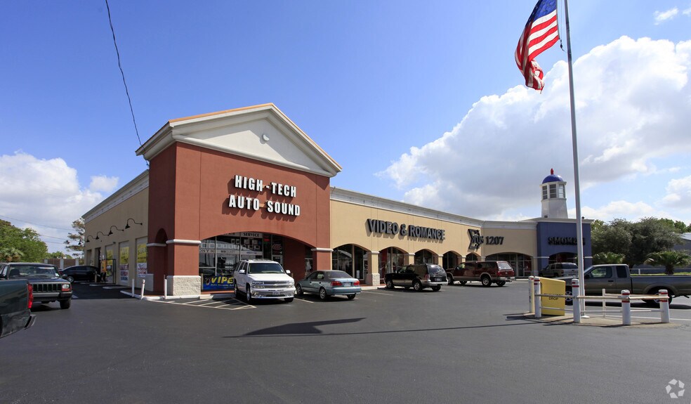 1201-1207 Spencer Hwy, South Houston, TX à louer - Photo du bâtiment - Image 2 de 5