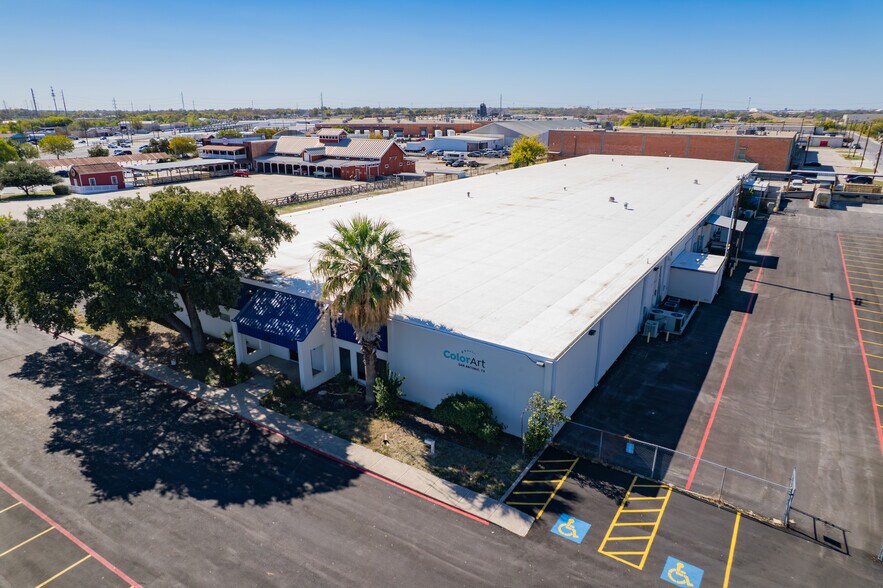 5101 S Zarzamora St, San Antonio, TX à louer - Photo du bâtiment - Image 3 de 20