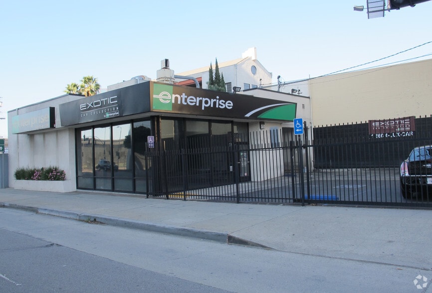11151 W Olympic Blvd, Los Angeles, CA for lease - Building Photo - Image 2 of 22