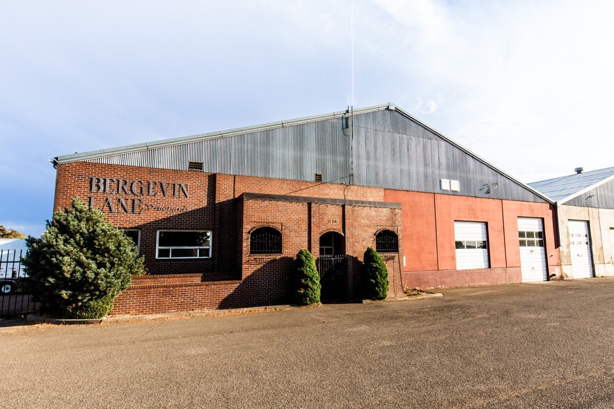 1215 W Poplar St, Walla Walla, WA for lease - Building Photo - Image 1 of 20