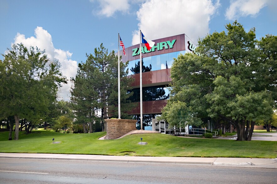 5601 W Interstate 40, Amarillo, TX à louer - Photo du bâtiment - Image 2 de 8