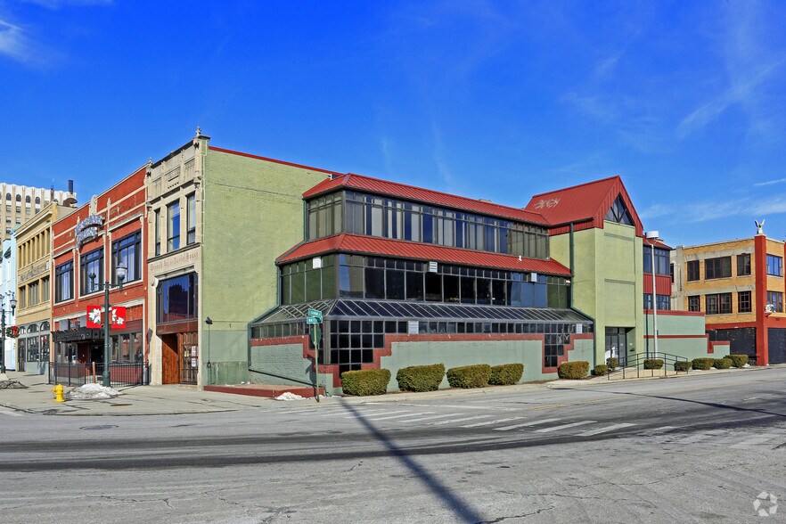 29 S Saginaw St, Pontiac, MI à louer - Photo du bâtiment - Image 2 de 4