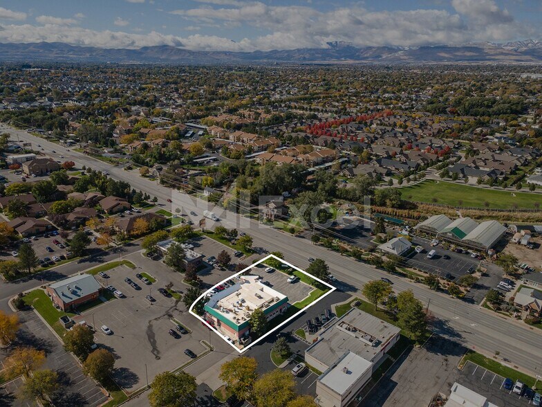 9155 S Redwood Rd, West Jordan, UT à vendre - Photo du bâtiment - Image 1 de 11