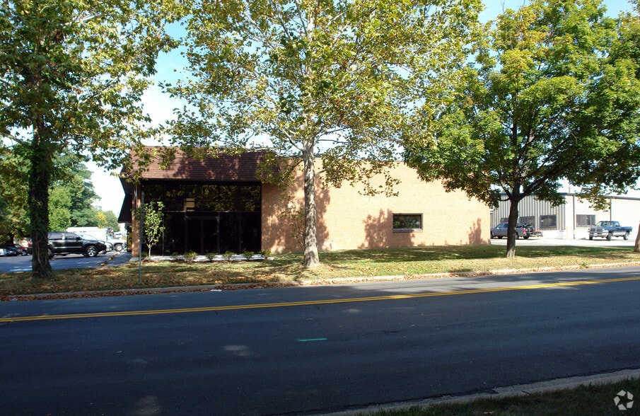 1050 First St, Rockville, MD for lease - Building Photo - Image 2 of 2