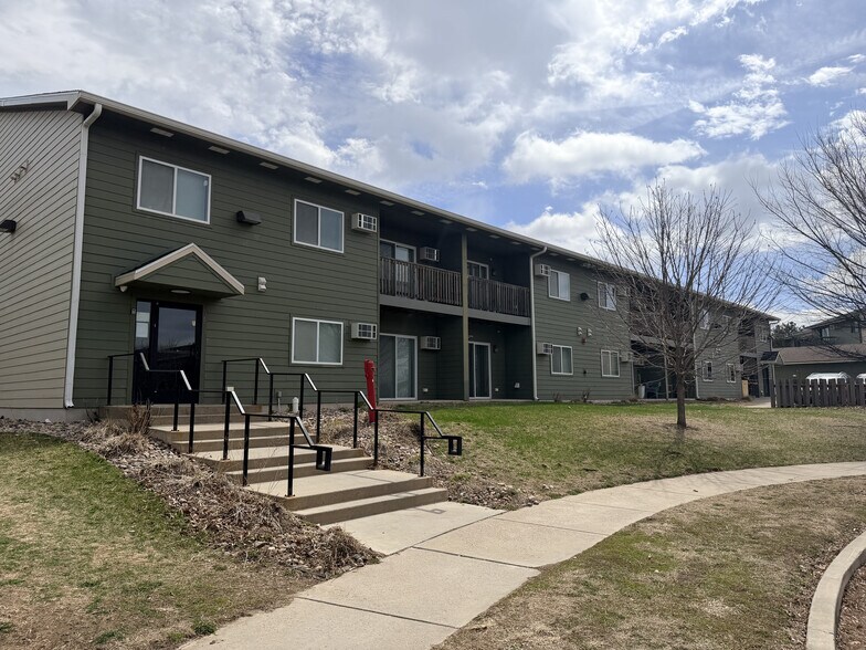 4304 E 26th St, Sioux Falls, SD à vendre - Photo du bâtiment - Image 1 de 8