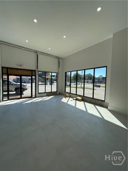 2309 Skidaway Rd, Savannah, GA à louer - Photo intérieure - Image 2 de 11