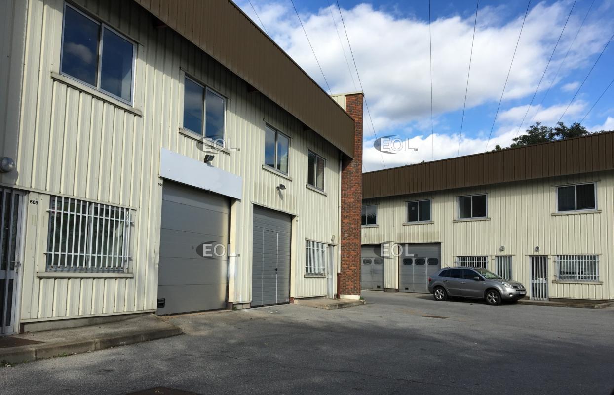 Flex in Lisses for lease Building Photo- Image 1 of 2