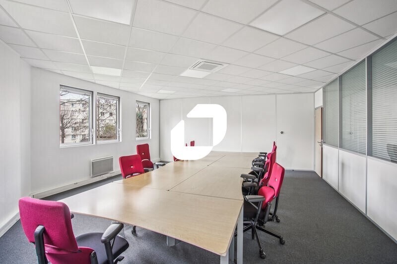 Bureau dans Nanterre à louer - Photo intérieure - Image 3 de 13