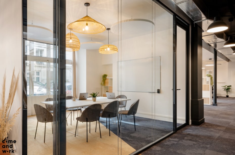 45 Rue Des Petites Ecuries, Paris for lease Interior Photo- Image 1 of 9