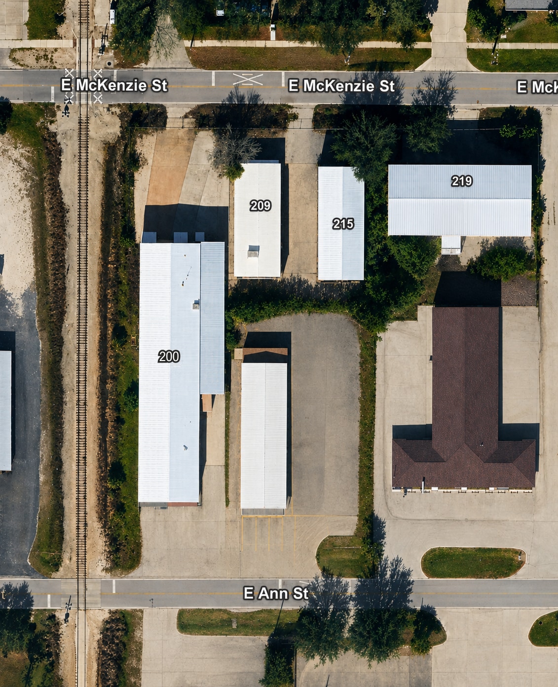McKenzie & Ann St portfolio of 4 properties for sale on LoopNet.ca Building Photo- Image 1 of 6