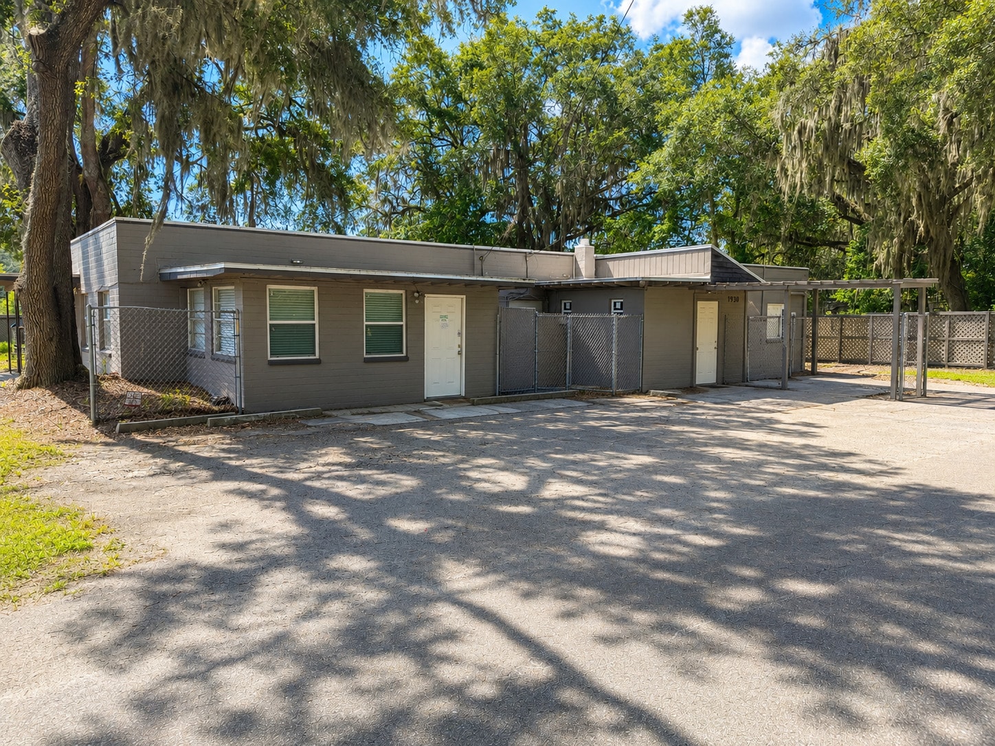 1930 NE Waldo Rd, Gainesville, FL for lease Interior Photo- Image 1 of 9