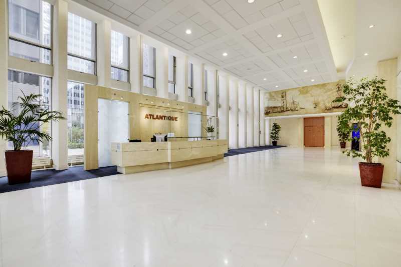 Office in Puteaux for sale Lobby- Image 1 of 15