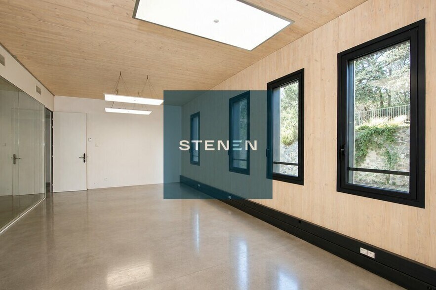 Office in Aix En Provence for lease - Interior Photo - Image 3 of 6