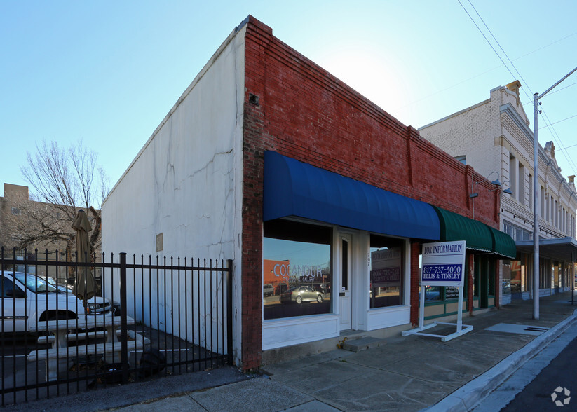 207-209 S Jennings Ave, Fort Worth, TX for lease - Primary Photo - Image 1 of 3