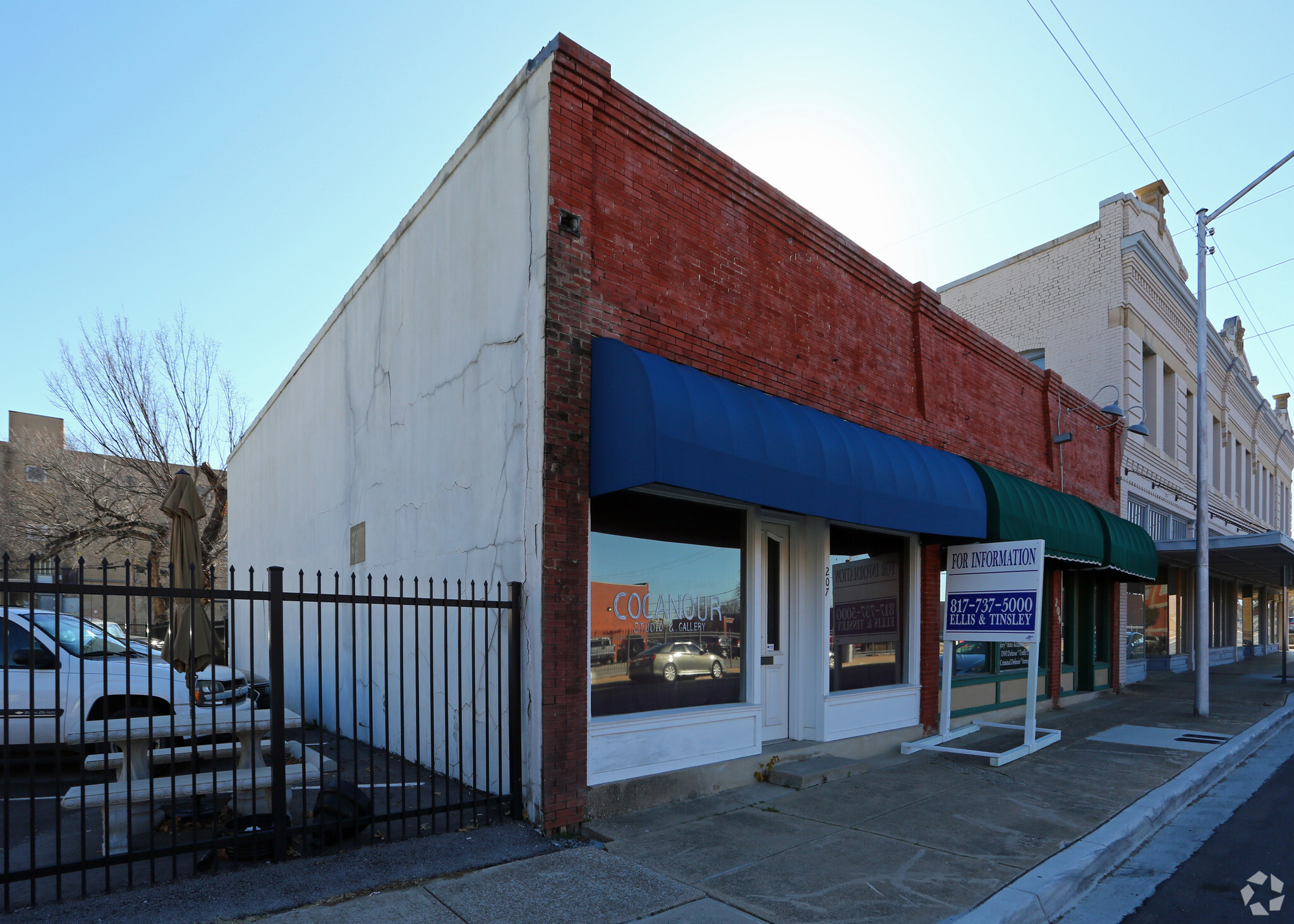 207-209 S Jennings Ave, Fort Worth, TX for lease Primary Photo- Image 1 of 4