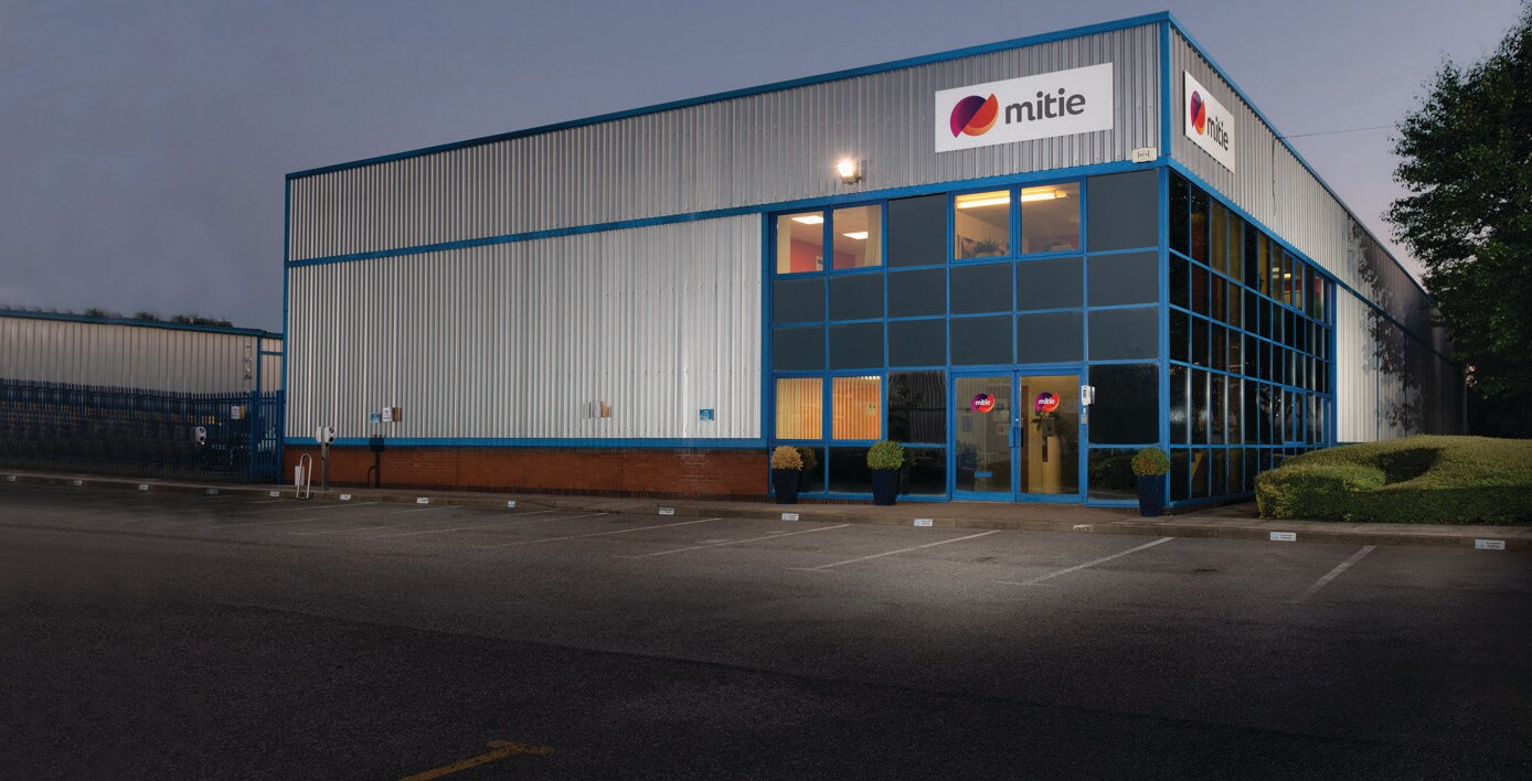 1&2 Glaisdale Business Centre portfolio of 2 properties for sale on LoopNet.ca Primary Photo- Image 1 of 4